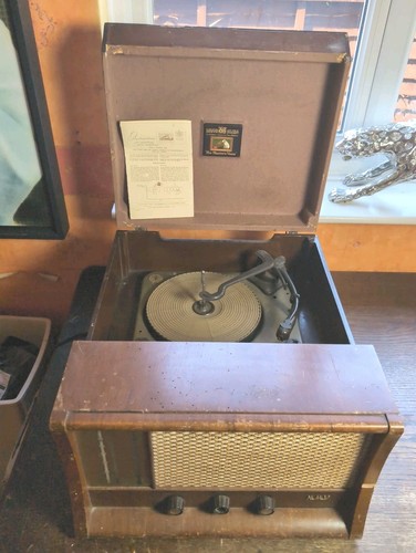 His masters voice model - his,